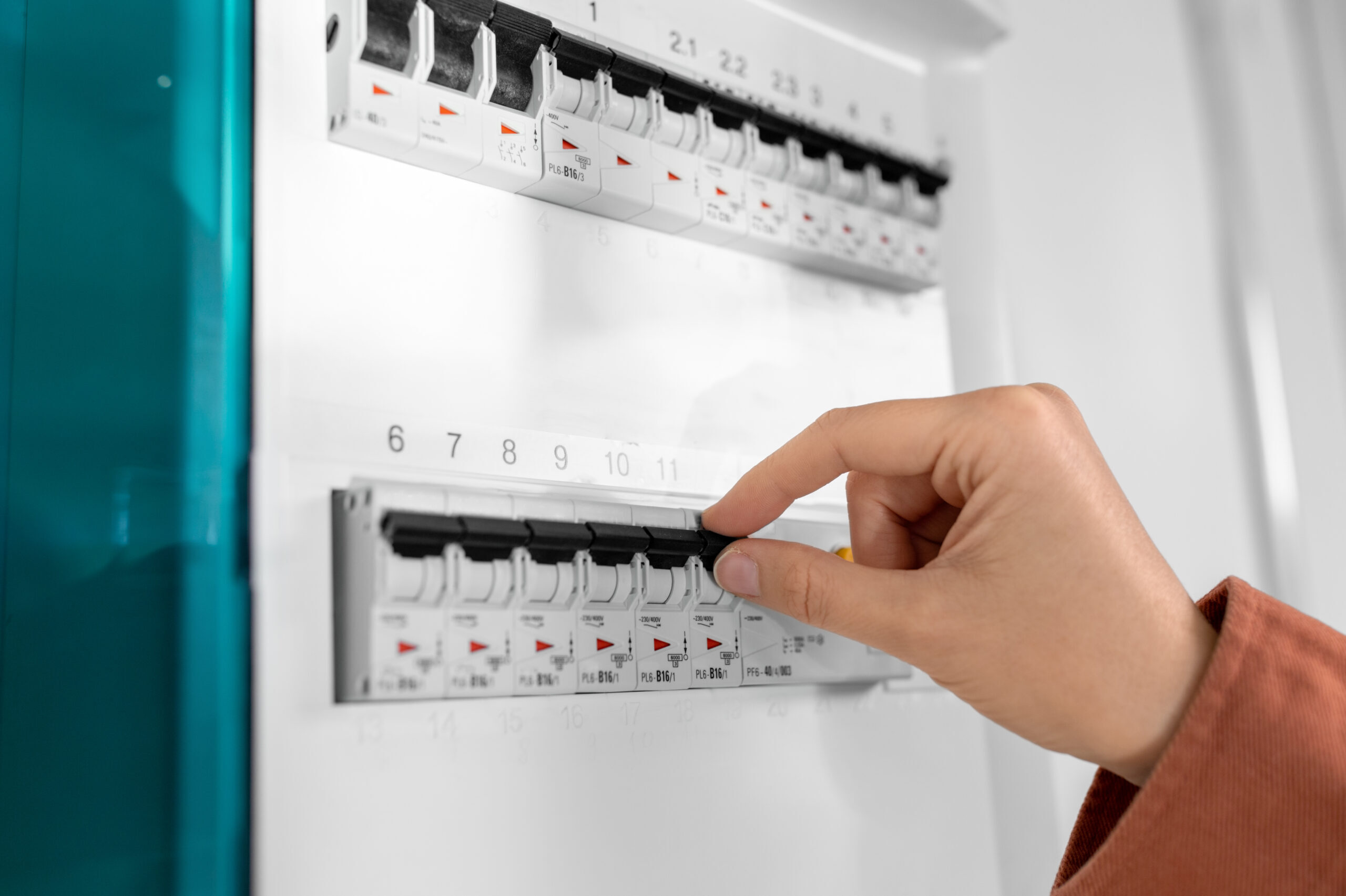 Do you usually press this button on your electrical panel? Spanish expert explains that you should do it once a month for your safety