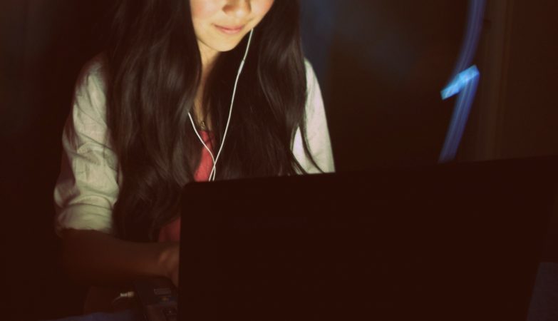 What is the “paracetamol challenge” on social media that can lead to death?