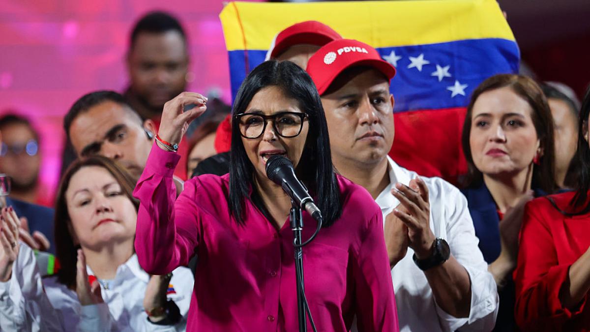 Maduro asks to file his case in the United States after the blocking of funds for his defense and Delcy Rodríguez asks Trump to end the sanctions