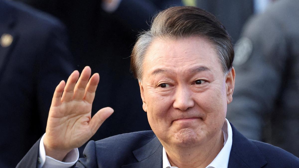 Former President Yoon Suk Yeol sentenced to life in prison for his declaration of martial law in 2024