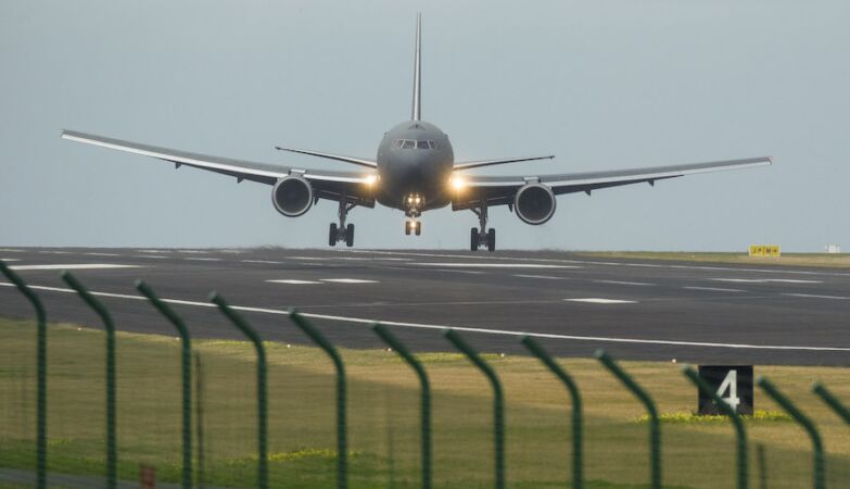 Movement at the Base of Lajes (and silent government)
