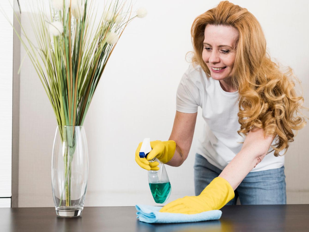 HOME TRICKS No more expensive chemicals at home! Use these two ingredients to make a homemade cleaning preparation
