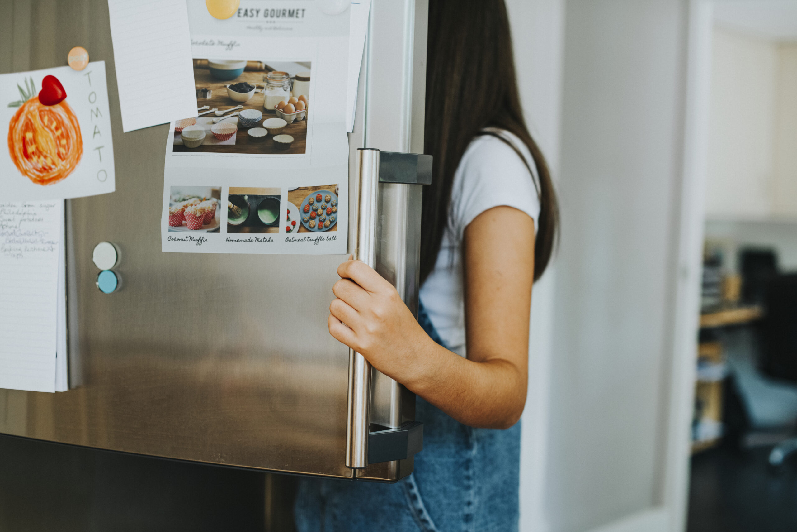 They are not always harmless: find out when refrigerator magnets can 'weigh' on your electricity bill