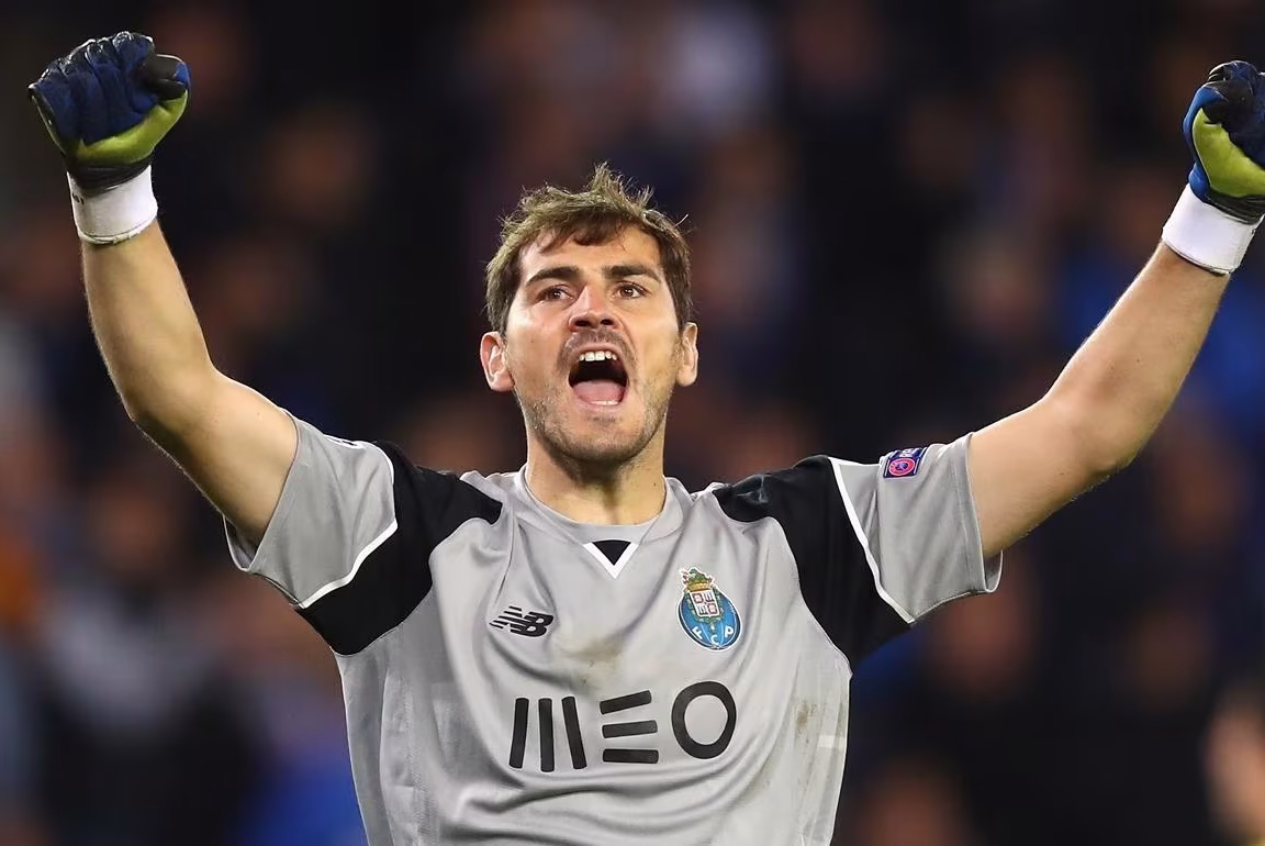 Iker Casillas a representar o Futebol Clube do Porto.