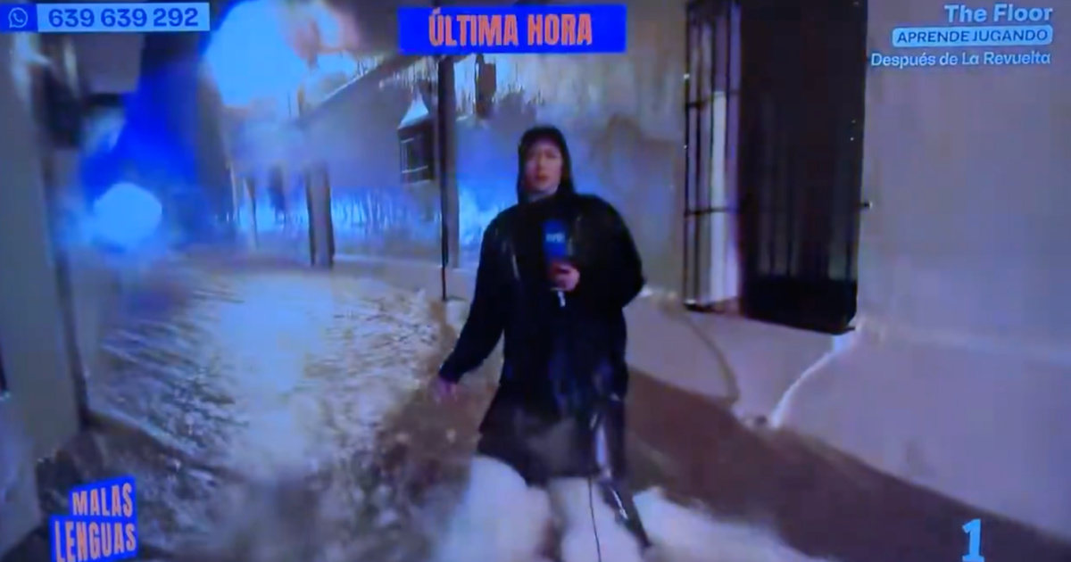 Journalist defies warnings during floods in Spain and receives harsh criticism
