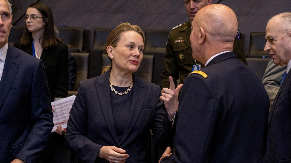 The former US ambassador to NATO warns Europe: "This moment feels historic, the relationship will not be like the last 80 years"