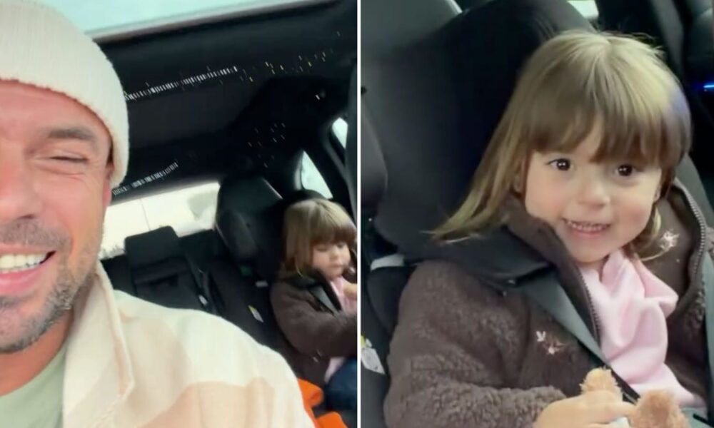 Back, Marco Costa shows it to his daughter and is surprised: “I can’t tell mom…”