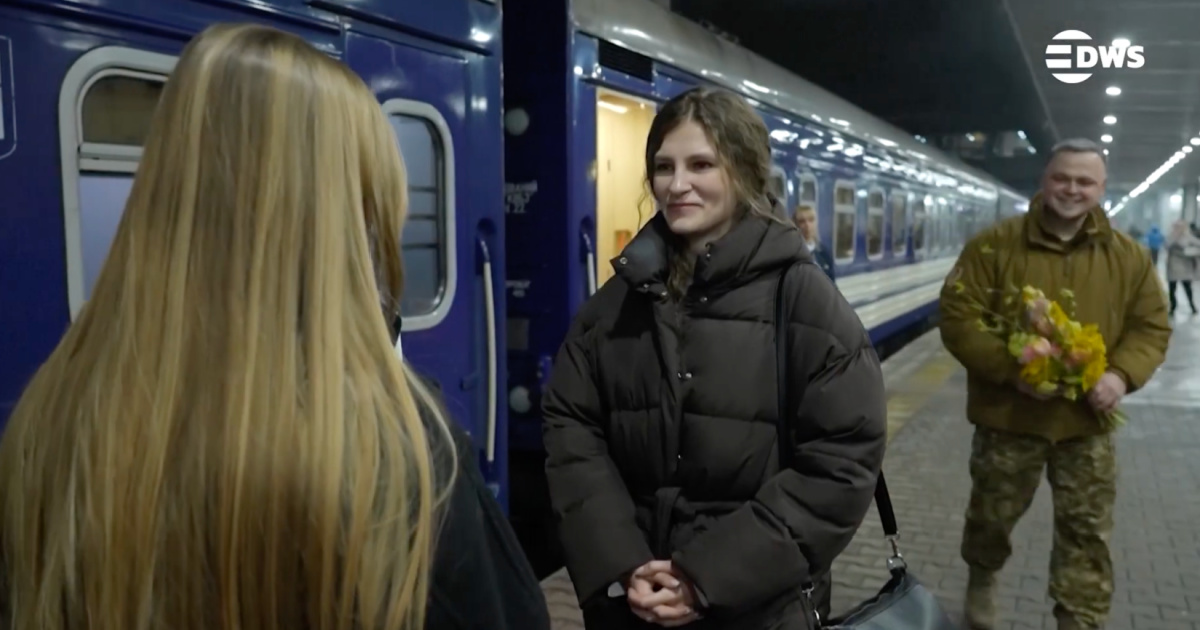 Military man returned from the front line and surprised his wife in Kiev on Valentine's Day