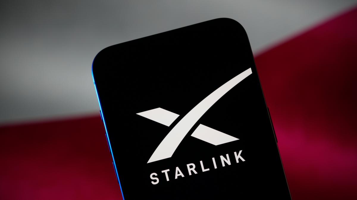 Russia offers 200 dollars to Ukrainian 'traitors' to circumvent the Starlink blockade: "For the enemy it is very important"