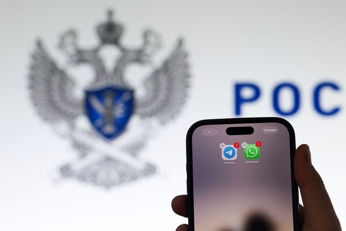 Russia: Foreign intelligence services 'monitor' soldiers' messages on Telegram
