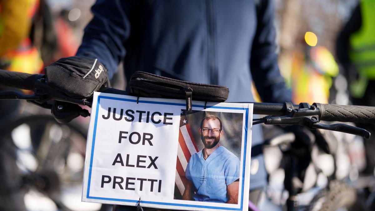 Minneapolis medical examiner declares nurse Pretti's death a homicide