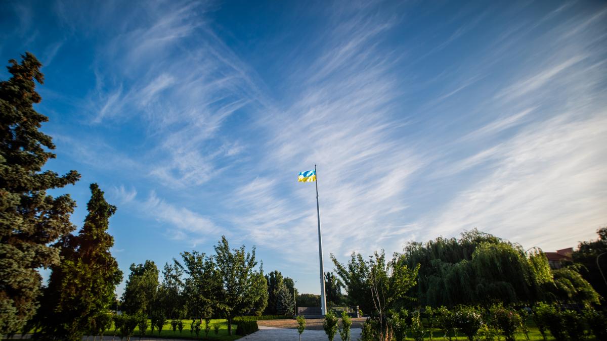 They point out that this is the safest city in Ukraine: "The first to arrive were children and women who witnessed atrocities"