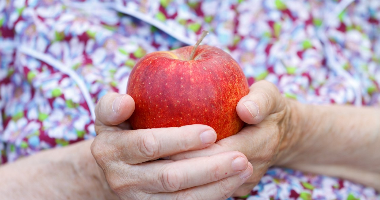 Who would have thought that apples could be useful when growing orchids /123RF/PICSEL