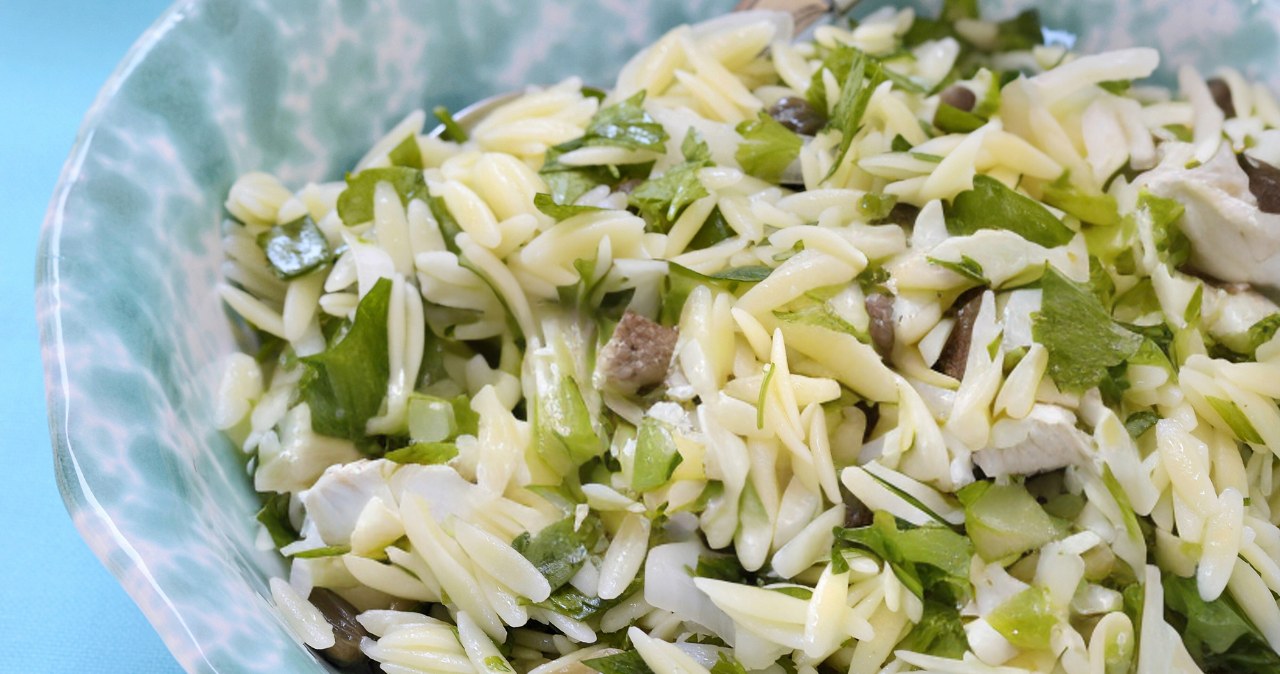 Orzo pasta goes perfectly with salads /AI-generated