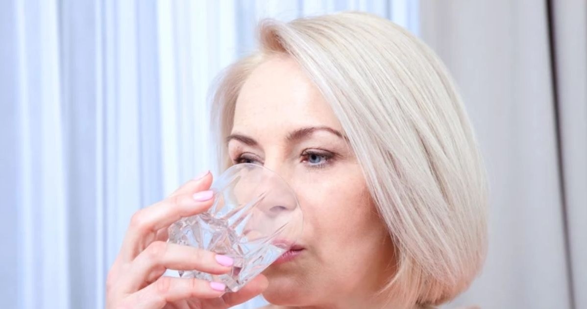 Drink in the evening instead of tea. You will lose excess weight by summer