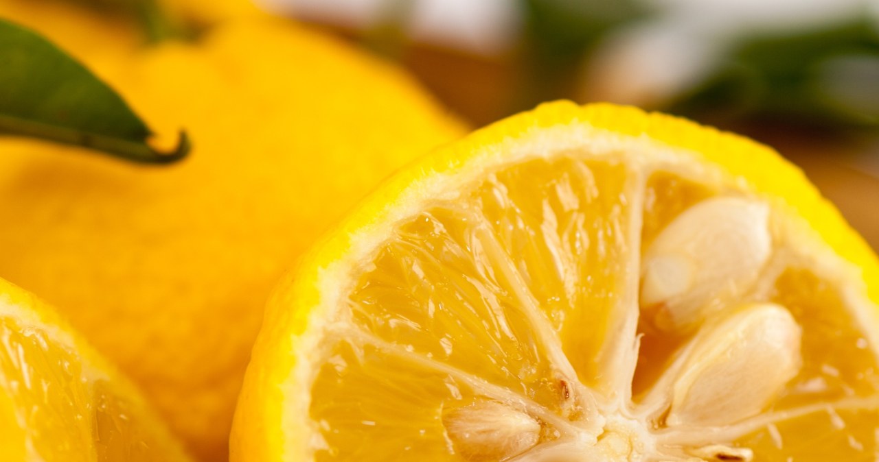 Do you eat citrus fruits with seeds? You will be surprised how they affect your body