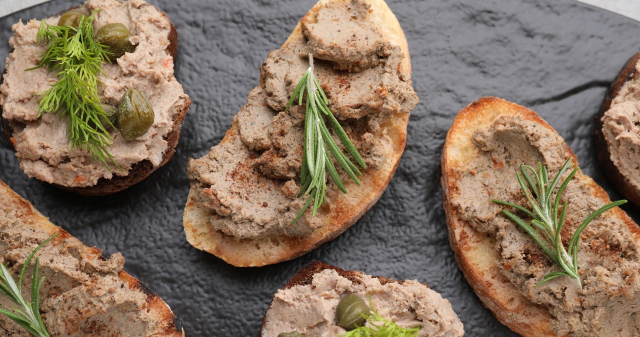 You won't throw away leftovers from the broth again. Make them a great addition to sandwiches