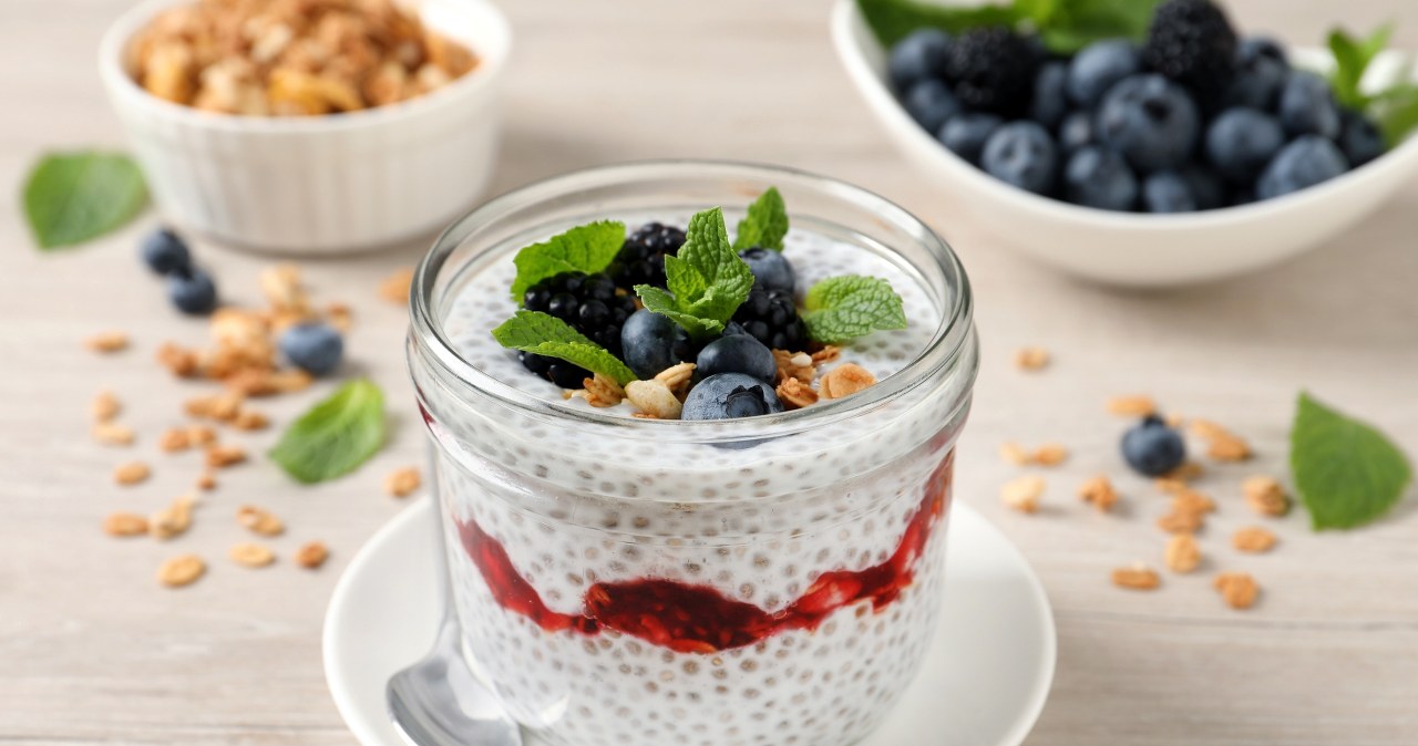 It has a lot of fiber and swells in the stomach. Eat on a diet and your bacon will disappear