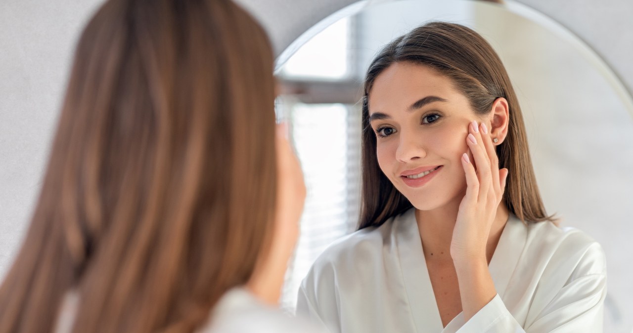 Thanks to this mask, your skin will feel like silk. Try not to eat it