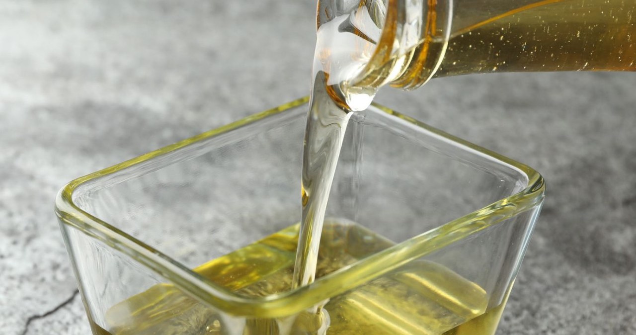 In the kitchen I use oil from the healthiest spice. It improves digestion, strengthens immunity and soothes the nerves