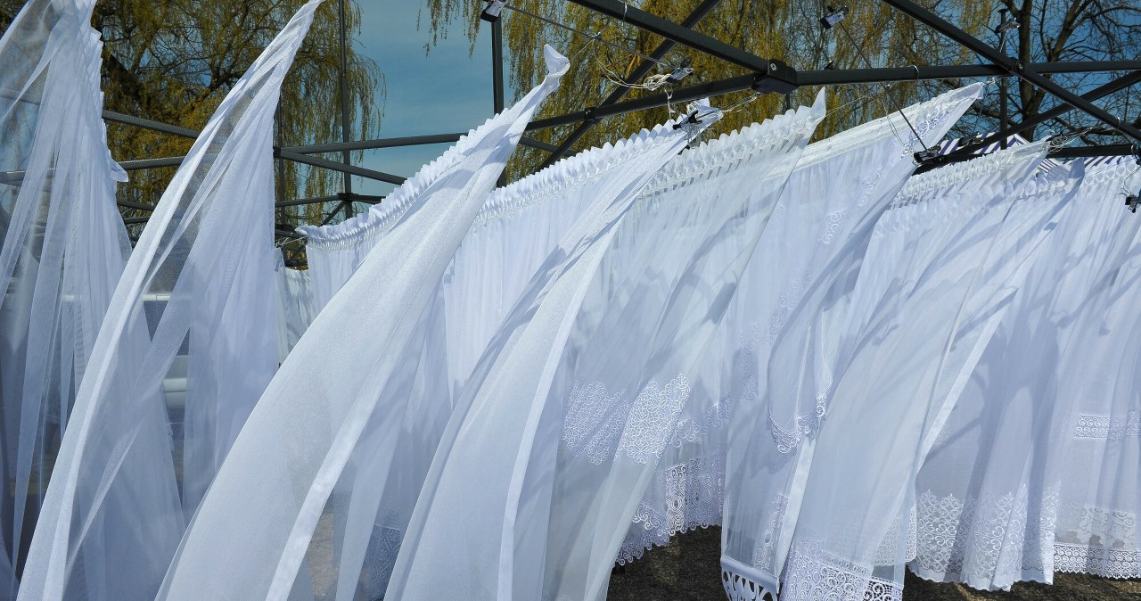 The curtains will be shiny white until Christmas. Just soak them in it