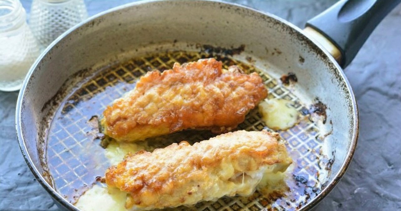 Delicious pork loin rolls. There are juicy ingredients hidden inside