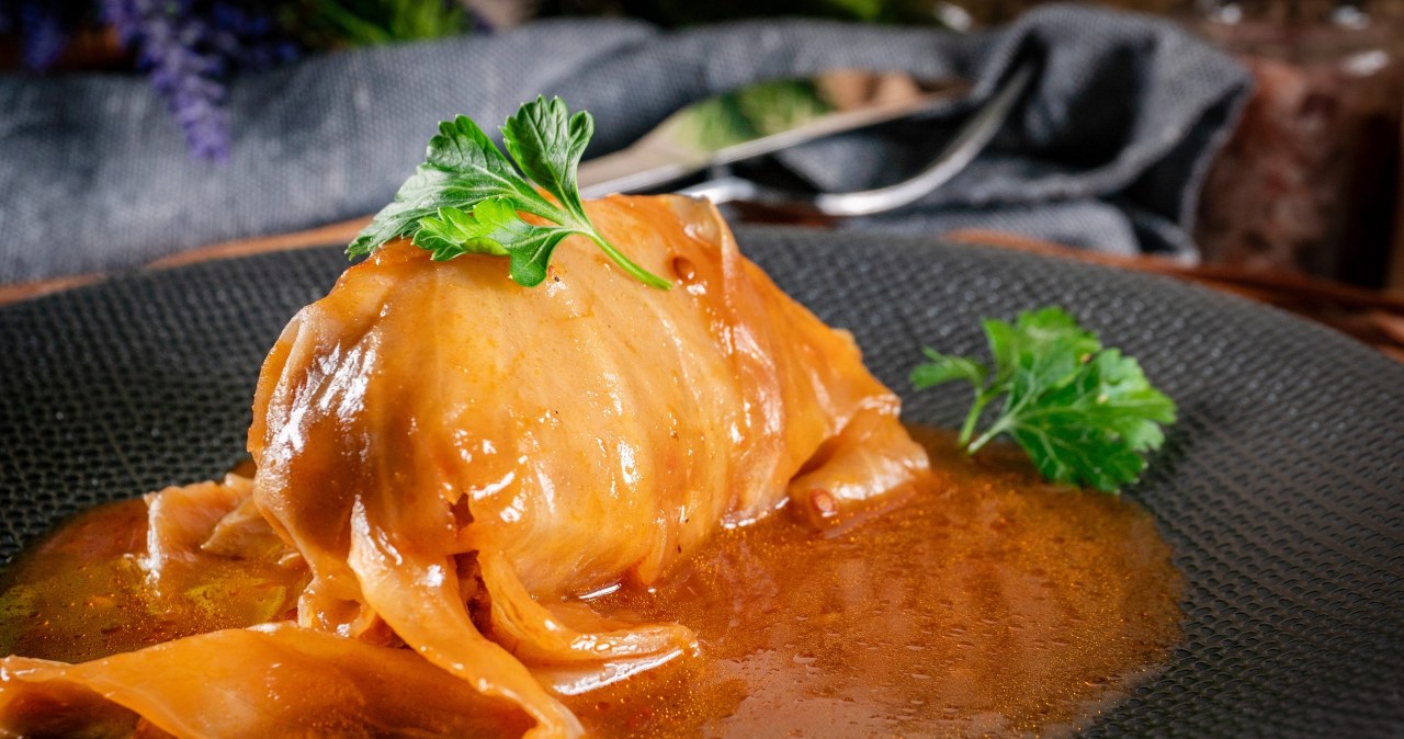 They eat stuffed cabbage like this in Sweden. It's hard to admit it, but they beat ours