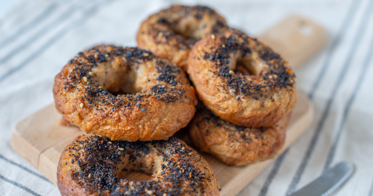 Crispy bagels for a weekend breakfast. They taste like they come from the best bakery