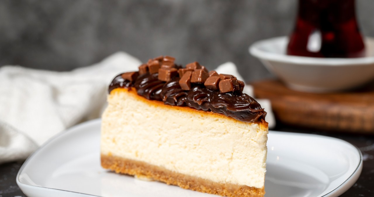 Anyone can make cheesecake from a blender. Delicate, quick to make and without a pile of dirty dishes