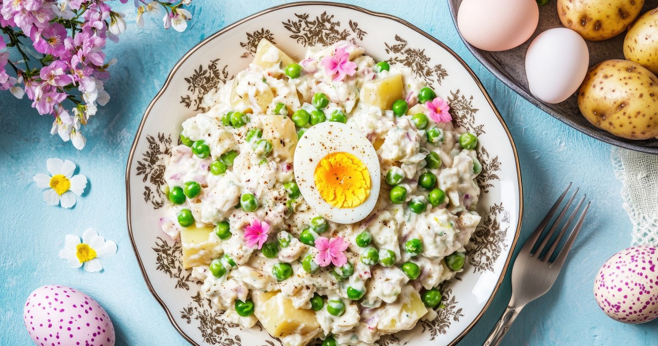 A light salad for Easter. It's leaner than the vegetable one, but just as tasty