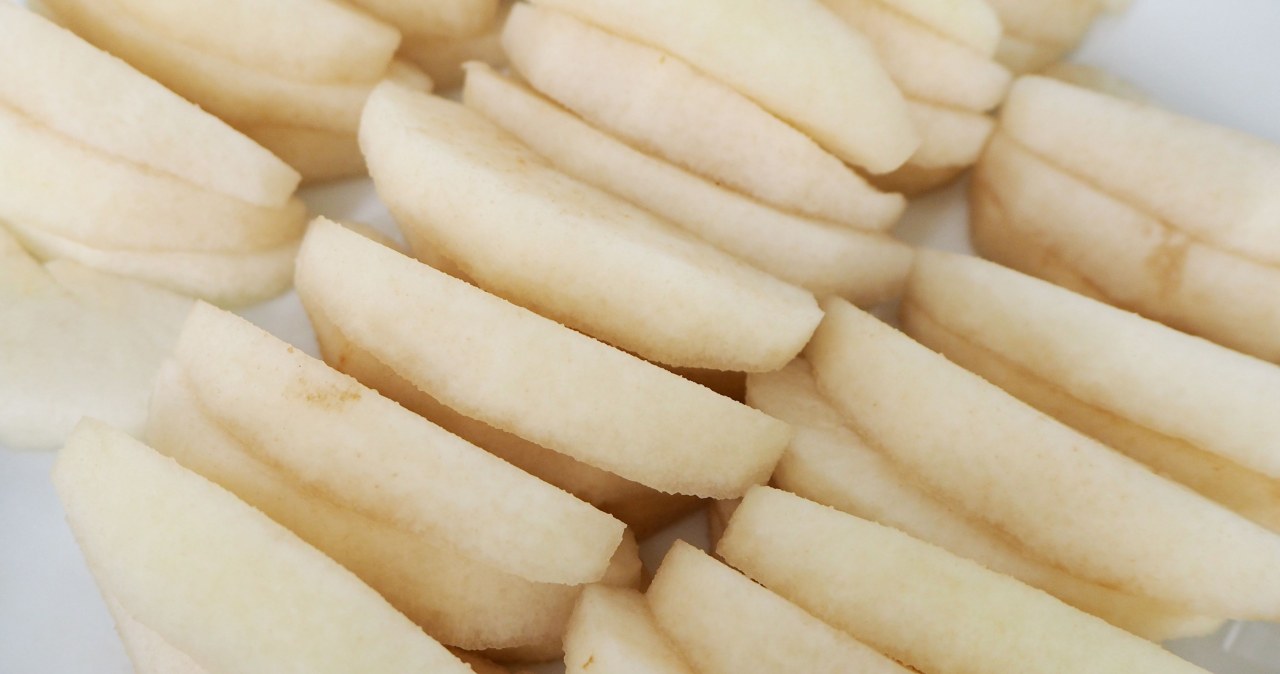 Eat instead of bananas. They improve intestinal function and memory, good for the heart