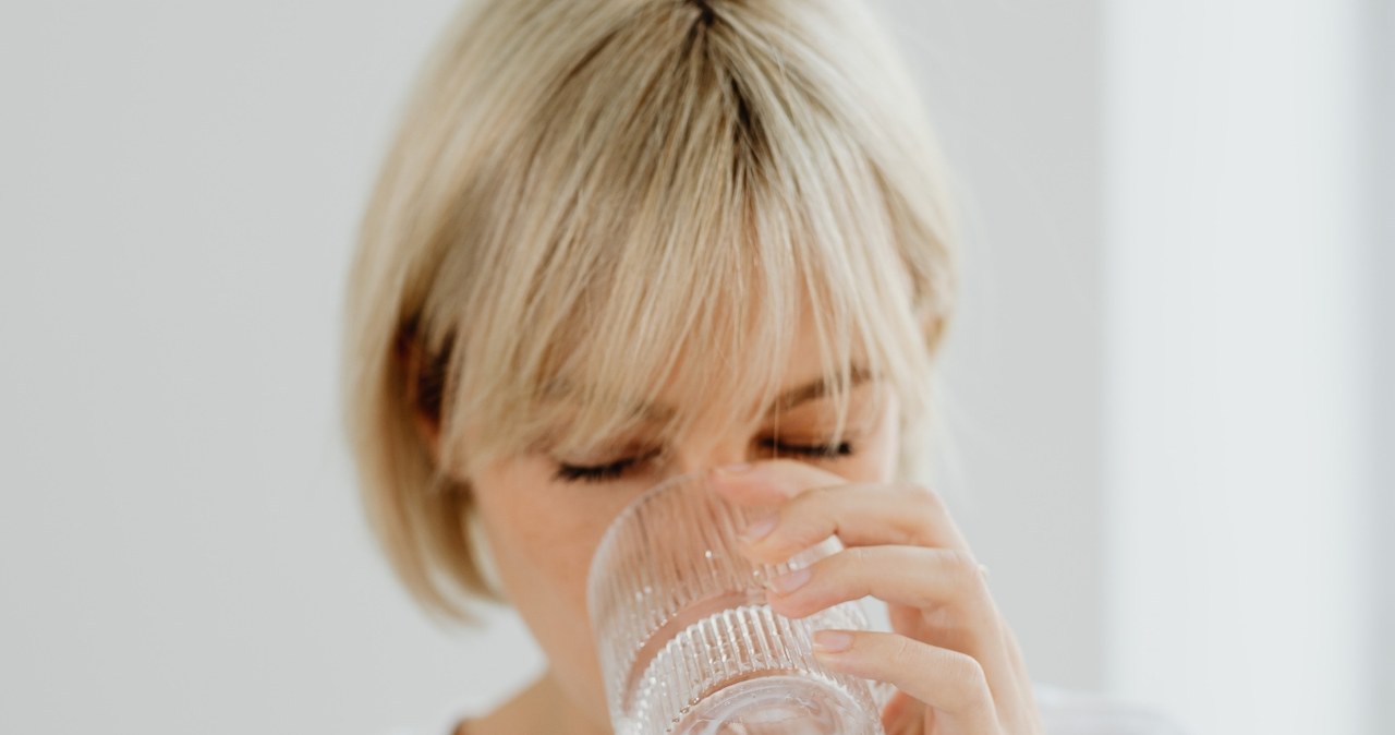 Drink in the morning or evening instead of tea. You will start losing centimeters around your waist and your immunity will improve