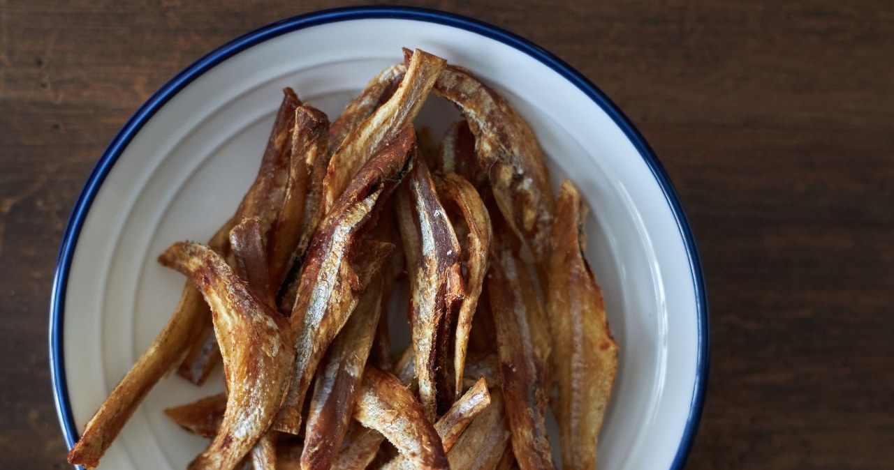 In the past, it was eaten mainly by the poor, but today it is appreciated by culinary gourmets. Perfect for the heart, memory and healthy bones