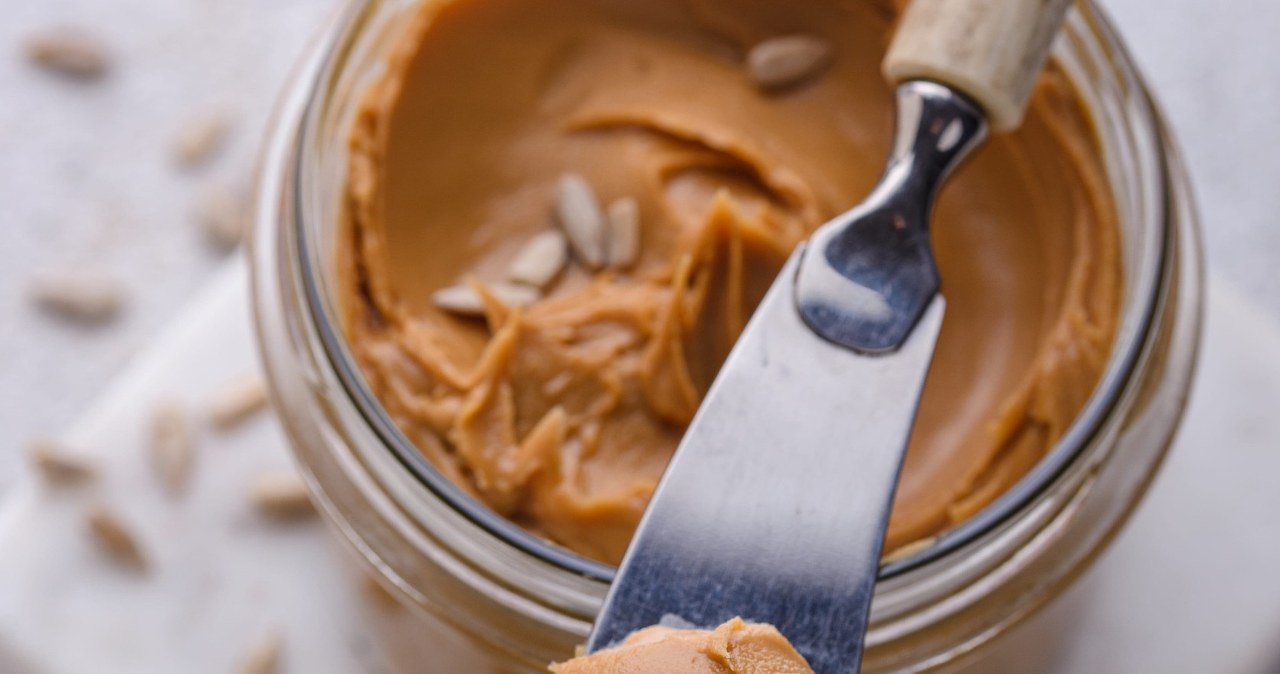 Set aside the butter and make a healthy paste. It will help you lose weight and control cholesterol