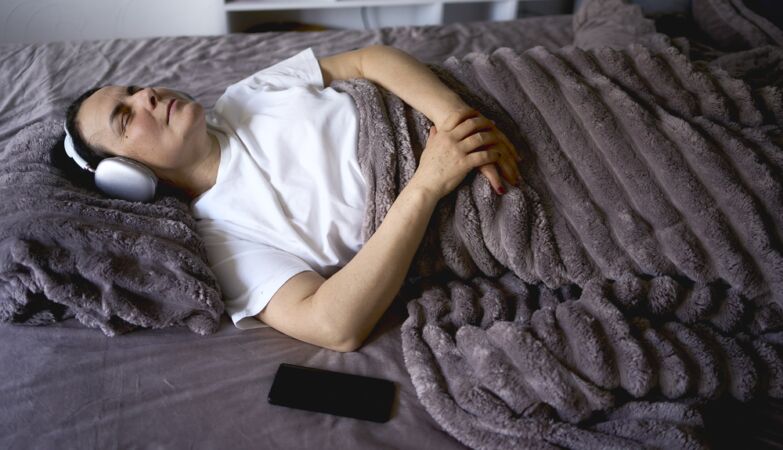 It's a bad idea to block street sounds with pink noise, to try to sleep