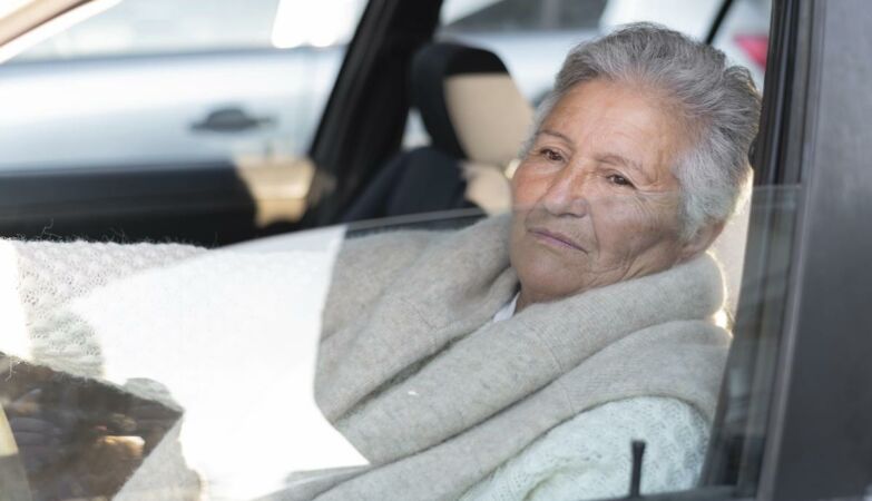 Beware of scams involving false traffic accidents. Where are the mousetraps?