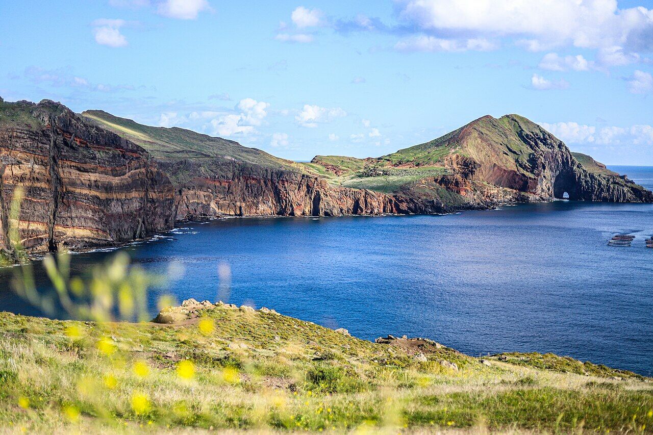 Photo sessions with naked women shock Madeirans. Some will be smaller