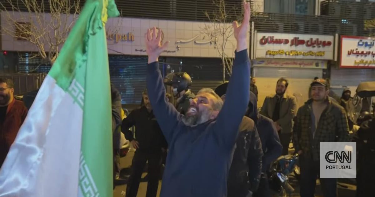 Streets are divided between celebration, mourning and violence after the announcement of Ali Khamenei's death