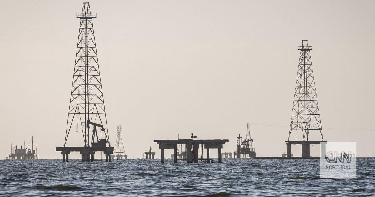 Fears are confirmed: week opens with oil prices soaring 13%