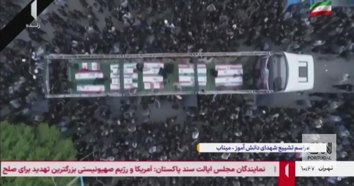 Iranian television releases images of the last goodbye of the girls who died in the school attack