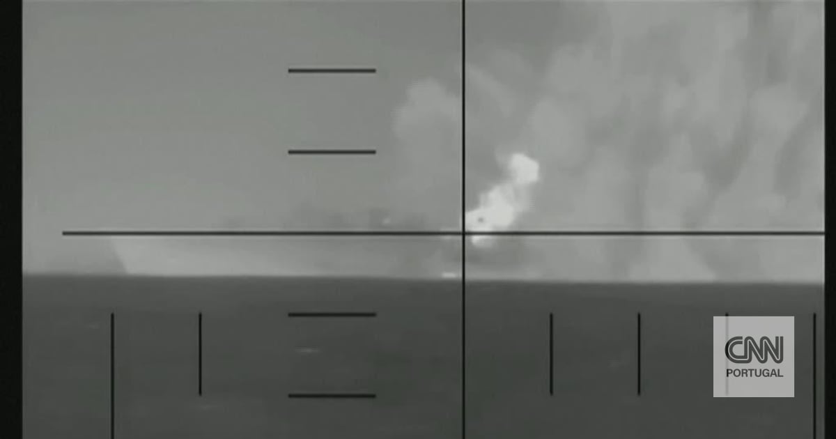 The moment a US submarine fired a torpedo at an Iranian ship