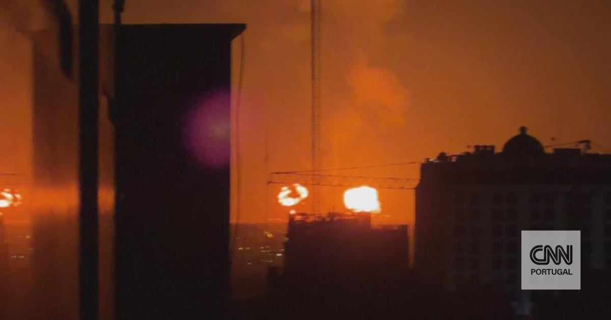 01:05 Big explosion and then a fire: the image of a new attack on Tehran 27 minutes ago