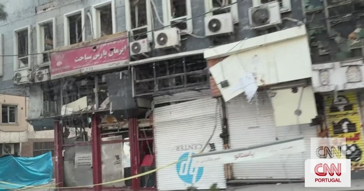 "Anyone who says they're not afraid is lying": CNN report at the heart of the war