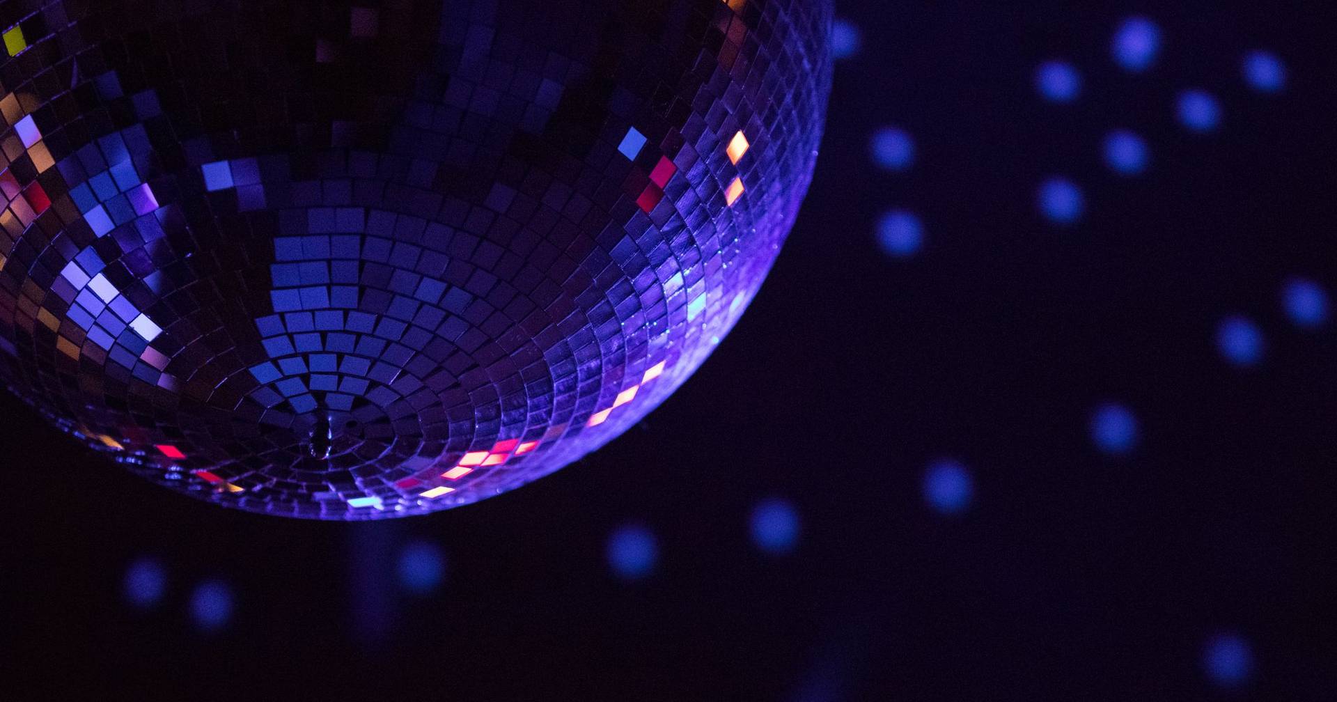 More than 30 injured in nightclub bombing in Peru