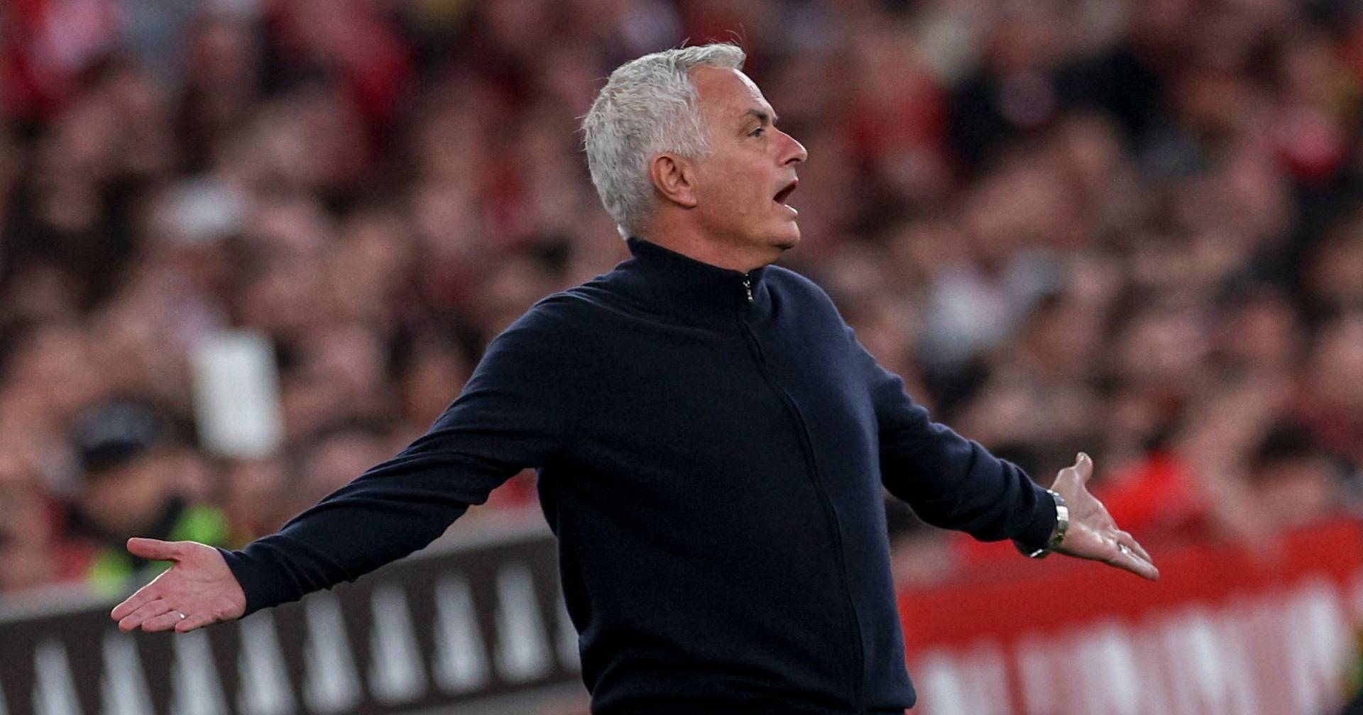 "Traitor of what?": Mourinho does not accept label and attacks criticism from Lucho González