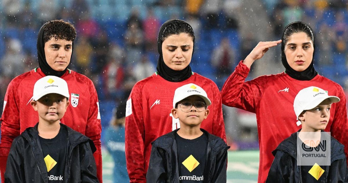 Australia grants asylum to five Iran women's national football team players