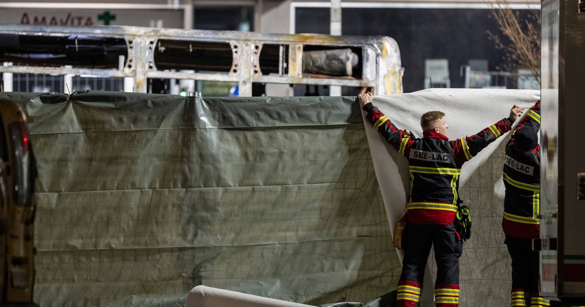 Bus fire leaves at least six dead in Switzerland