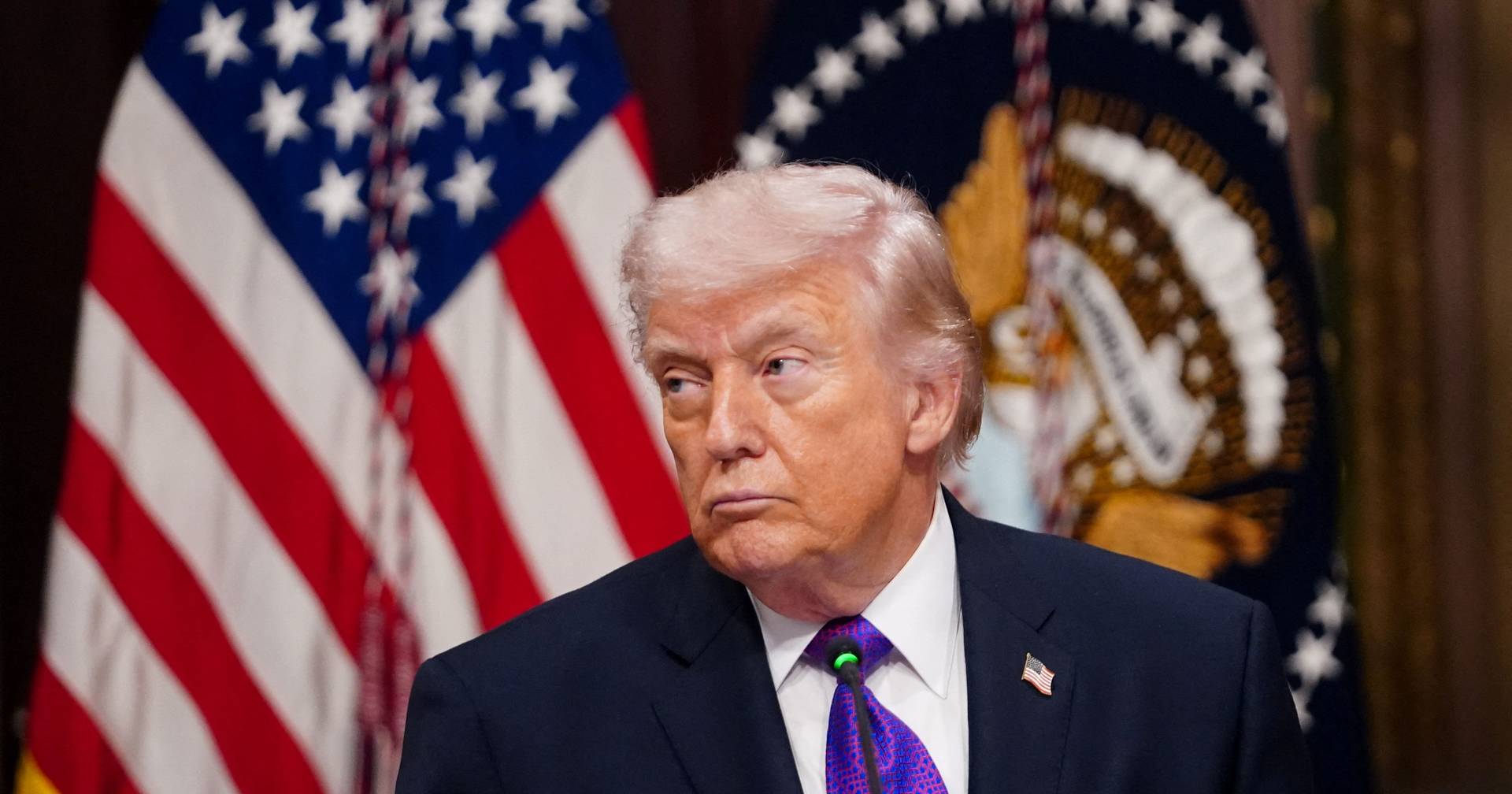 US threatens to intensify offensive against Iran if conflict does not end next week