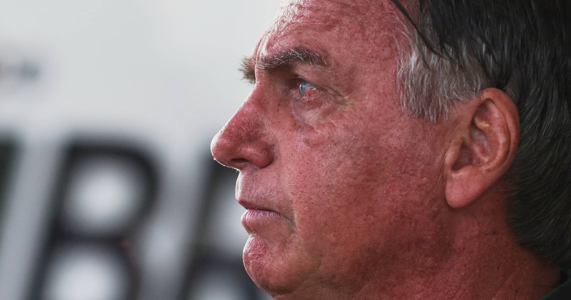 Brazil revokes visa of Trump advisor who was going to visit Bolsonaro in prison