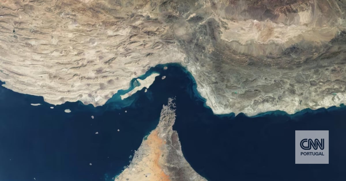 Trump says he won the war with Iran — but asks for international help to reopen the Strait of Hormuz (and threatens anyone who doesn't)